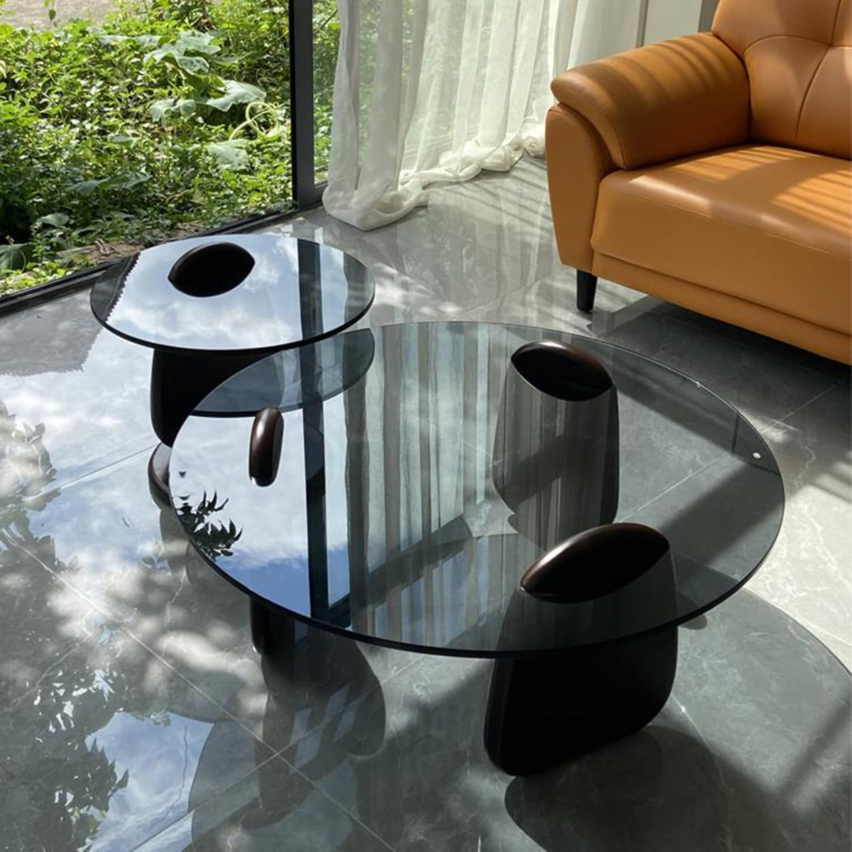 EASYSOUL Modern Round Coffee Table with Glass Top, 27.56" D x 27.56" W x 14.69" H, Circular Tea Tables for Living Room Home Office Industrial Cocktail Tables (Walunt-Clear Glass/27.56")